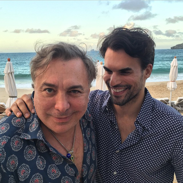Sig Bergamin arma festa em suíte presidencial para comemorar aniversário. Chiqueria!