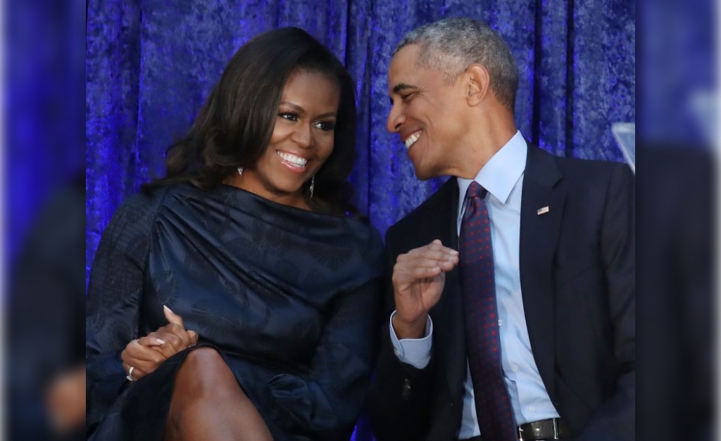 Aos gritos de “Por favor, voltem!”, Michelle e Barack Obama roubam a cena em show de Beyoncé e Jay Z. Play!