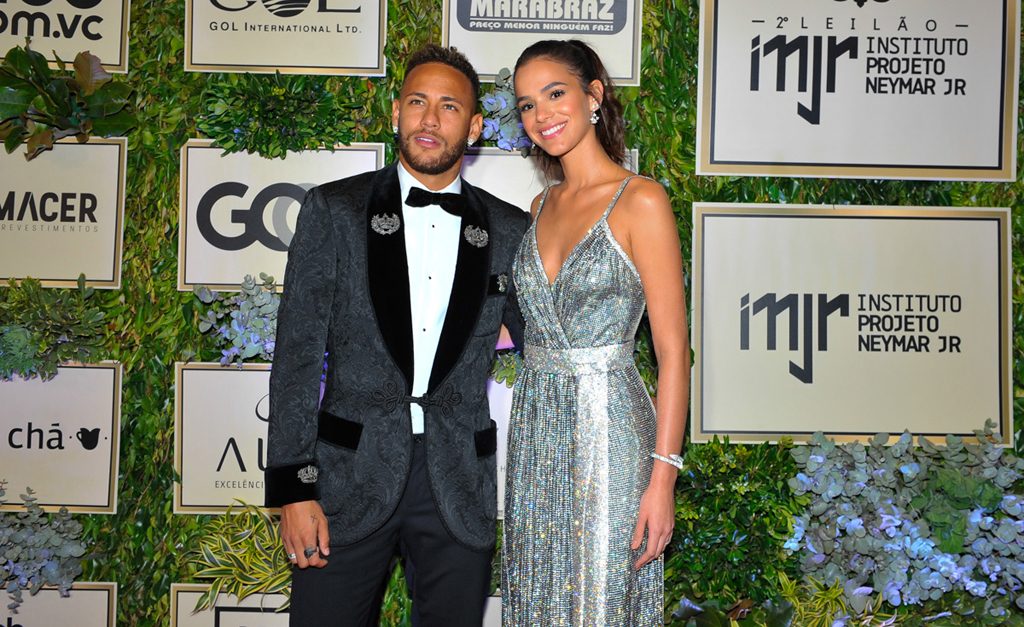Neymar para de seguir Bruna Marquezine no Instagram e comenta: “Calma, gente”