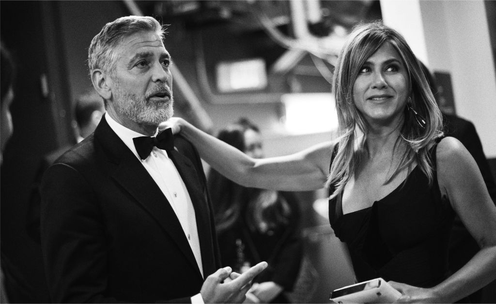 Jennifer Aniston é vista na vila de George Clooney na Itália e levanta rumores sobre revival com Brad Pitt