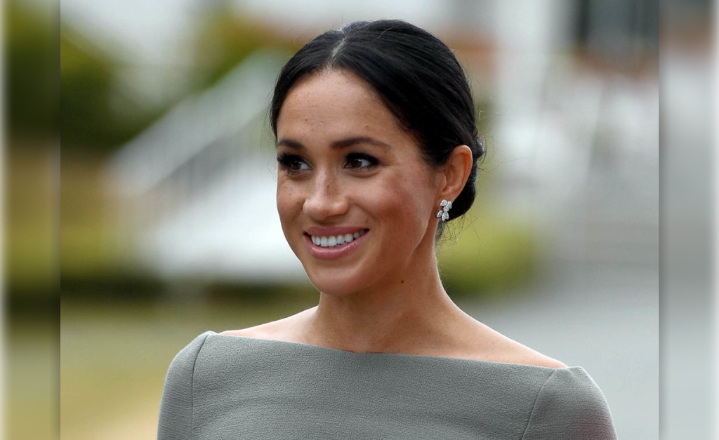 Meghan Markle revela o exercício que pratica diariamente para manter uma pele de princesa