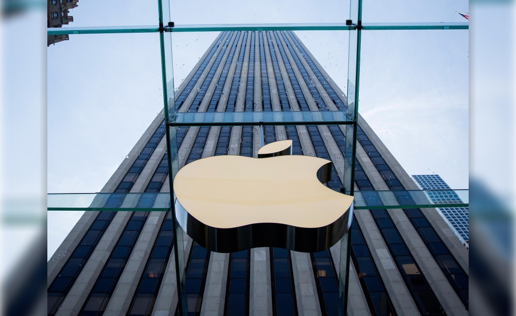 Apple tem mais de R$ 890 bi sobrando em seu caixa e simplesmente não sabe o que fazer com tanto dinheiro