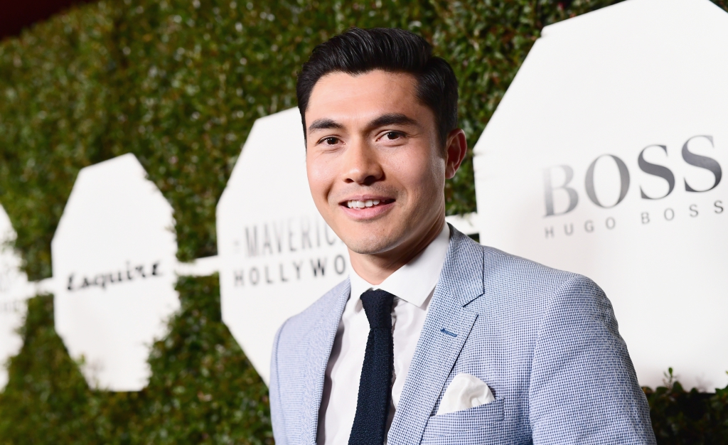 Henry Golding, do hit “Podres de Ricos”, ainda não se acostumou com a fama internacional: “É estranho”
