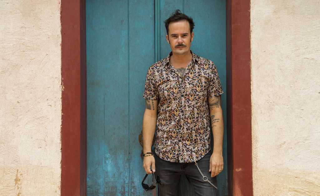 Pai de família na TV, Paulo Vilhena fala sobre idade, filhos e seu papel no ‘live action’ da Turma da Mônica: “Chororô no set”
