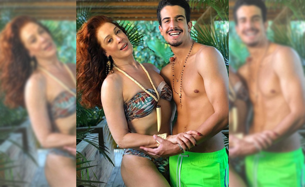 Claudia Raia comemora 52 anos com festão surpresa em Trancoso