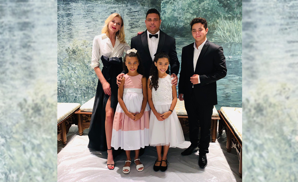 Ronaldo e Celina Locks viajam com a família para Dubai e posam na maior estica…