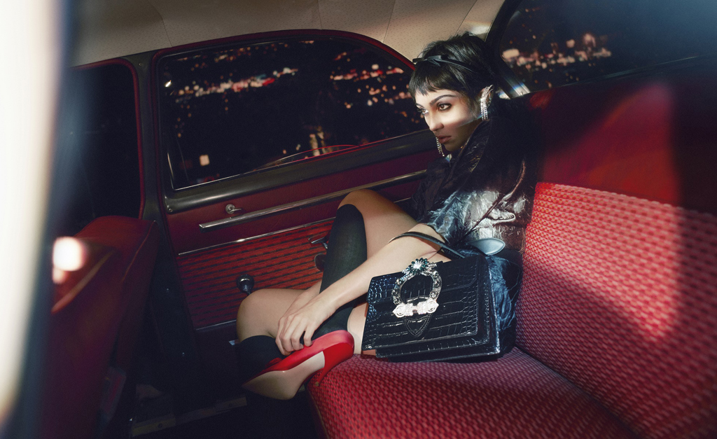 Lola Leon, filha de Madonna, estrela campanha de moda ao lado de Maya Hawke, filha de Uma Thurman
