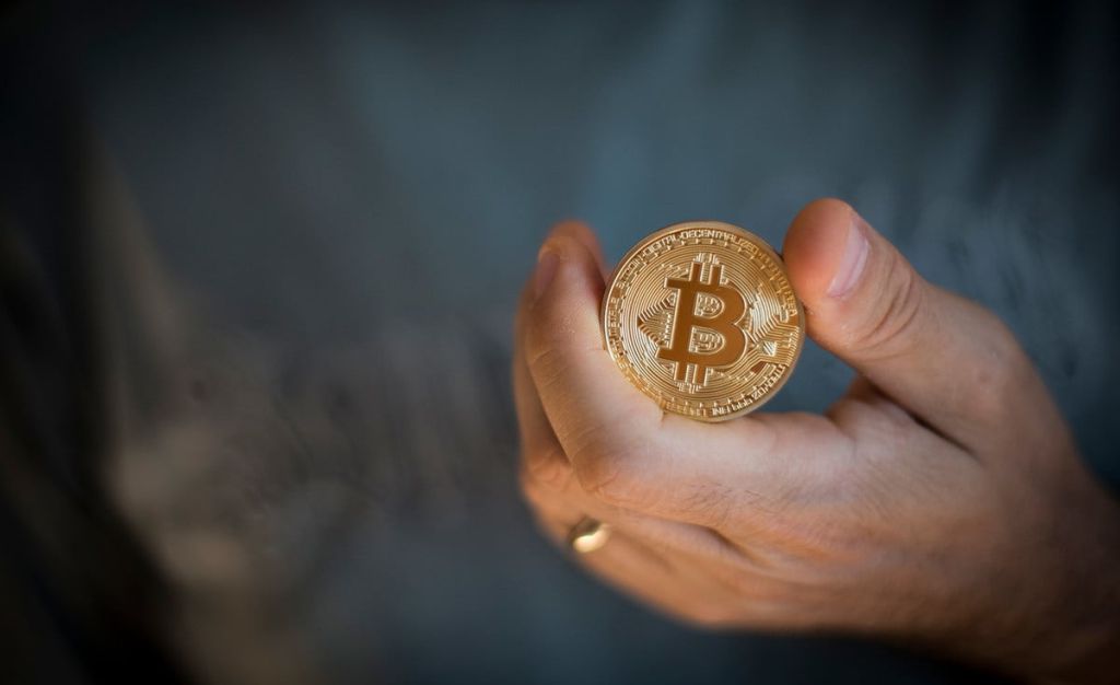 Milhões em bitcoins “presos” por causa da morte de dono de bolsa de criptomoeda poderão ser recuperados