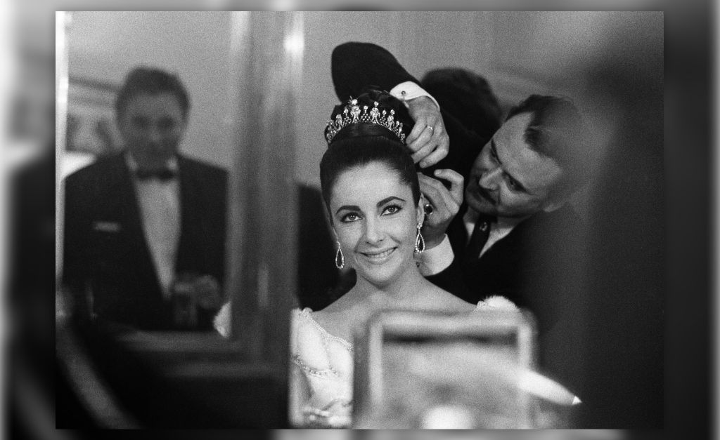 No dia em que Liz Taylor faria 89 anos, a história por trás de 5 das joias mais icônicas da estrela