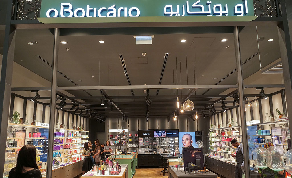 O Boticário abre mais uma loja em Dubai, dessa vez no maior shopping do mundo