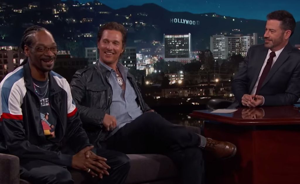Novo acessório fashion de Matthew McConaughey tem deixado até a mulher do ator assustada. Veja a peça!