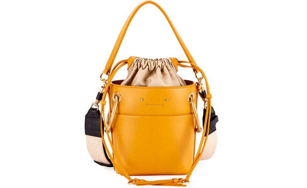 Desejo do Dia: para deixar rastro com a bolsa saco de couro by Chloe