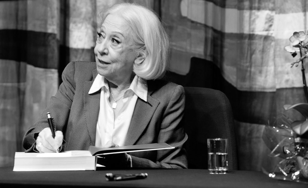 Fernanda Montenegro lidera a lista de mulheres mais admiradas do Brasil que conta com artistas, políticas e ativistas. Ao top 10!