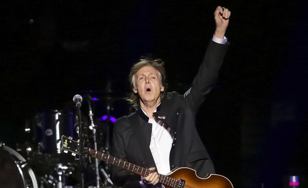 Paul McCartney faz 79 anos e Glamurama lista 5 motivos que explicam porque ele continua “cool” e relevante