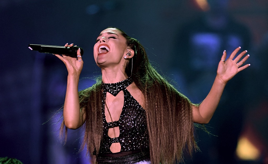 Números estratosféricos e curiosidades de Ariana Grande no dia em que faz 26: “Como é o formato do nariz?”. Oi?