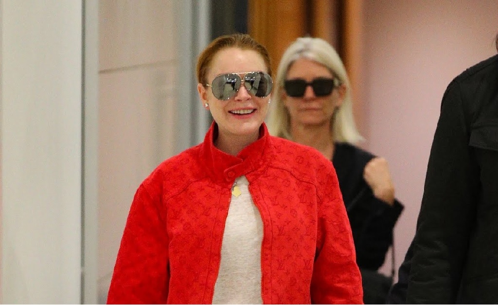 Nova contratada de programa de TV da Austrália, Lindsay Lohan “troca” de idioma para o público local