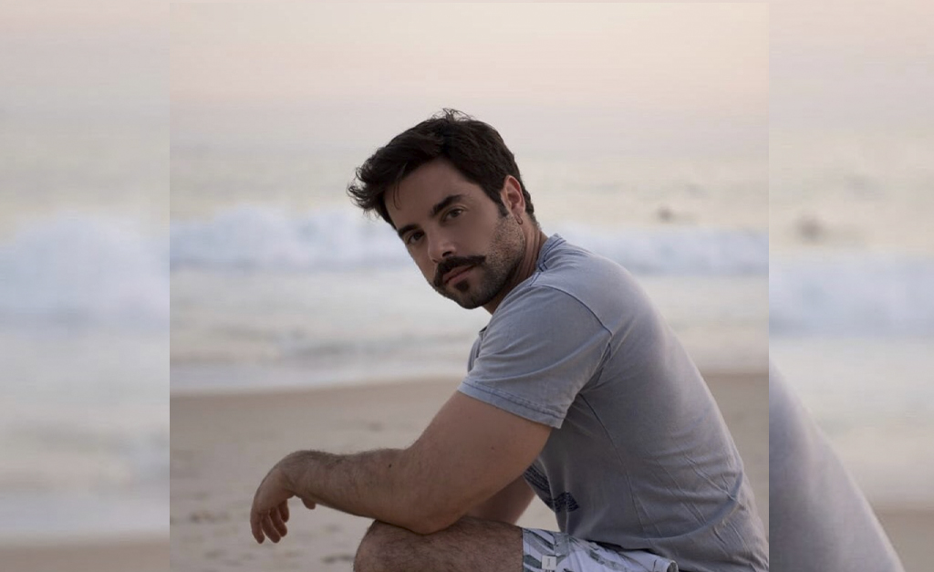 No ar em ‘A Dona do Pedaço’, o português Pedro Carvalho fala sobre futuro de Abel e Britney: “Preconceito é o medo do desconhecido”