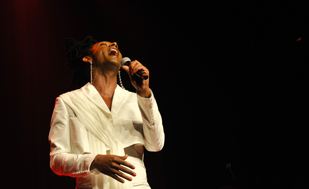 Show de Liniker na Virada Cultural bate recorde de público