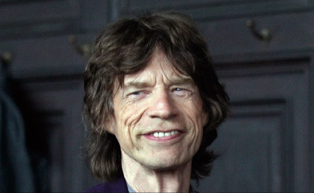 Mick Jagger não adere a boicote proposto pela comunidade gay de NY e é visto em restaurante de amigo de Trump