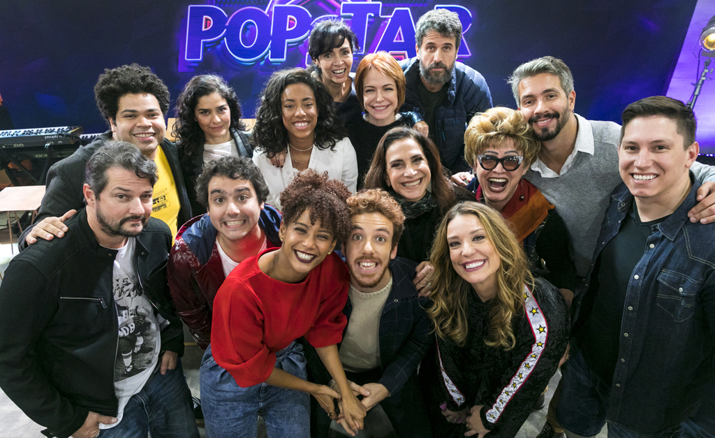 Marcelo Serrado fala sobre estar no elenco de ‘PopStar’: “Aqui somos nós cantando, não um personagem. Dá um pânico!”