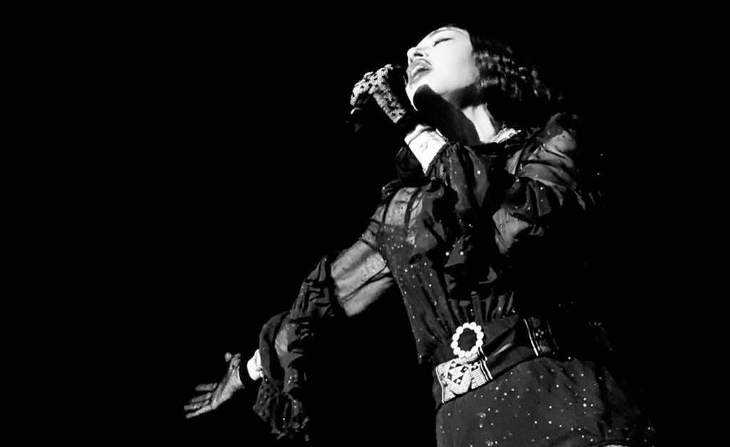 Madonna cancela shows de sua turnê por motivos de saúde: “As dores que estou sentindo são esmagadoras”