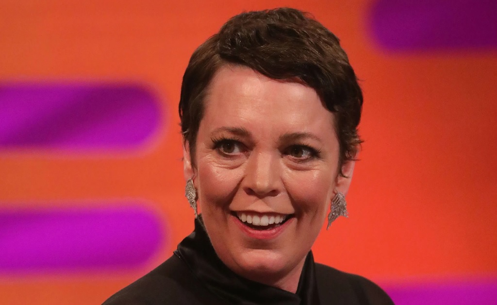 Nova rainha de “The Crown”, Olivia Colman perguntou ao príncipe William se ele assiste a série. A resposta?