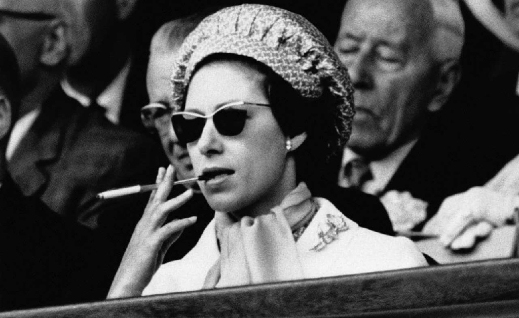 “The Crown” traz à tona os altos e baixos de uma das personagens mais intrigantes da família real britânica: a princesa Margaret
