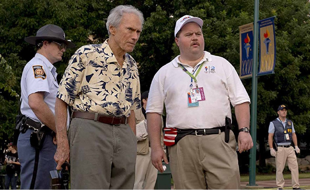 Polêmica em torno do novo filme de Clint Eastwood resulta em performance tímida da produção nas bilheterias