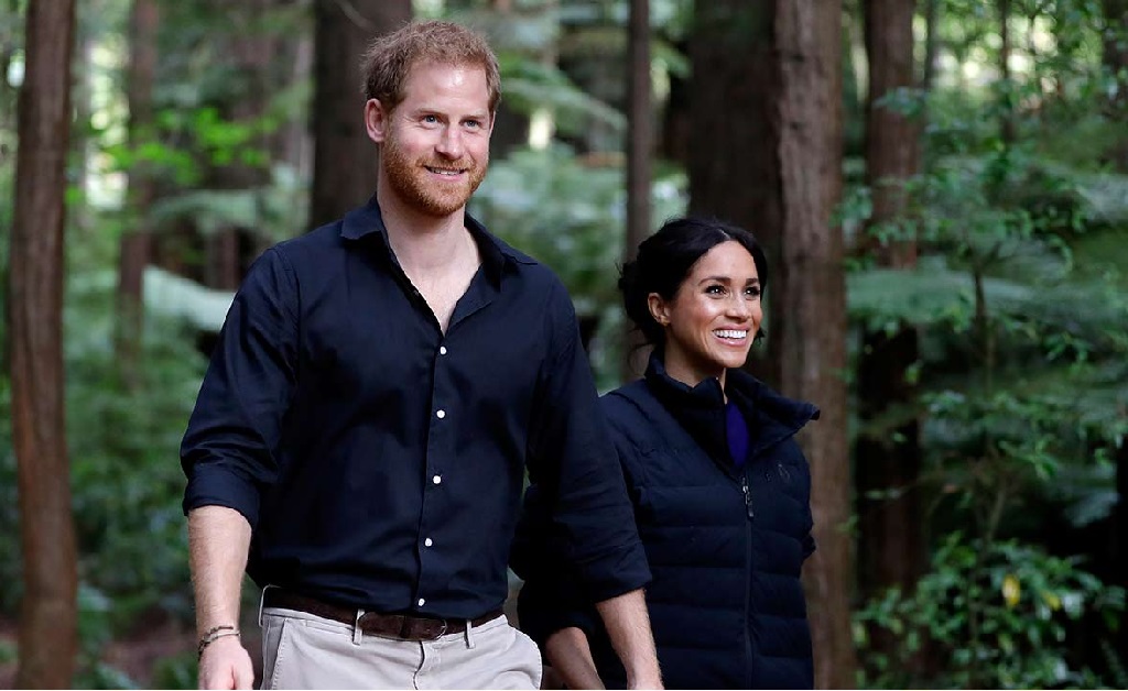 Depois de “escapar” das festas de fim de ano da rainha, Meghan e Harry voltam ao batente