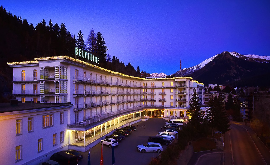 Hotel suíço que vai receber os poderosos durante o Fórum Econômico Mundial está cercado de 5 mil soldados