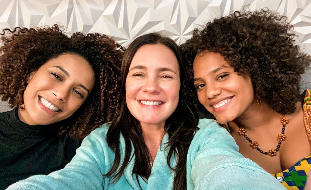 Taís Araújo vem a público se posicionar sobre cancelamento das gravações de ‘Amor de Mãe’: “É hora de ficar em casa, em segurança”
