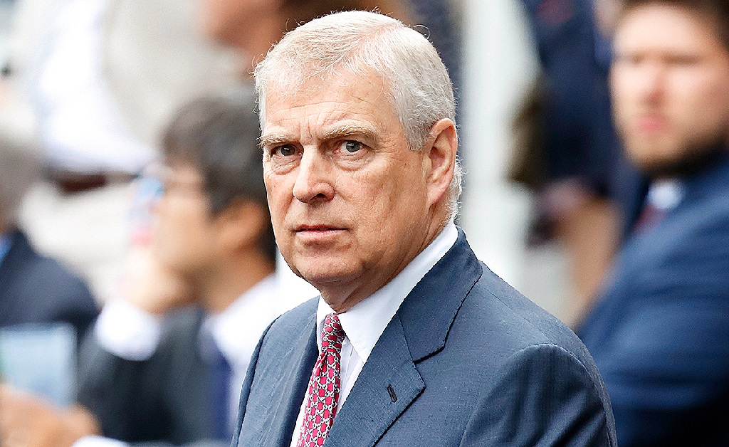 Repórter que se infiltrou no Palácio de Buckingham em 2003 relembra ‘encontro tenso’ com o príncipe Andrew
