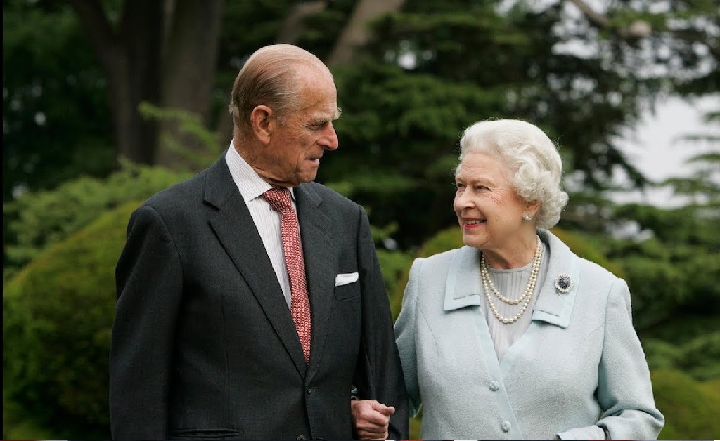 Por “culpa” do novo coronavírus, Elizabeth II e príncipe Philip voltam a morar juntos depois de mais de 2 anos separados