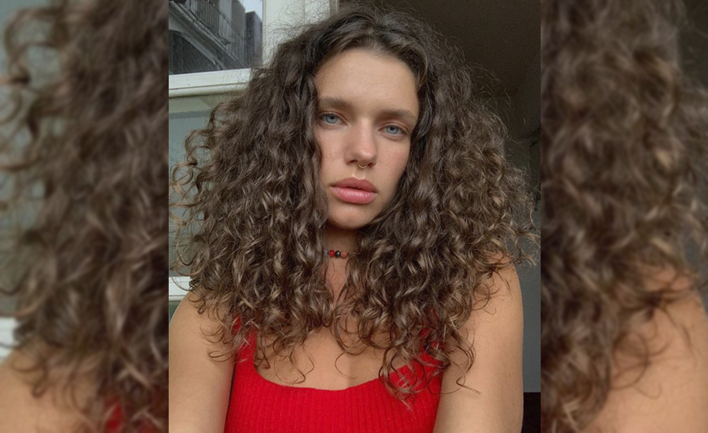 Bruna Linzmeyer passa quarentena muito bem acompanhada em sua casa no Rio. Com quem?