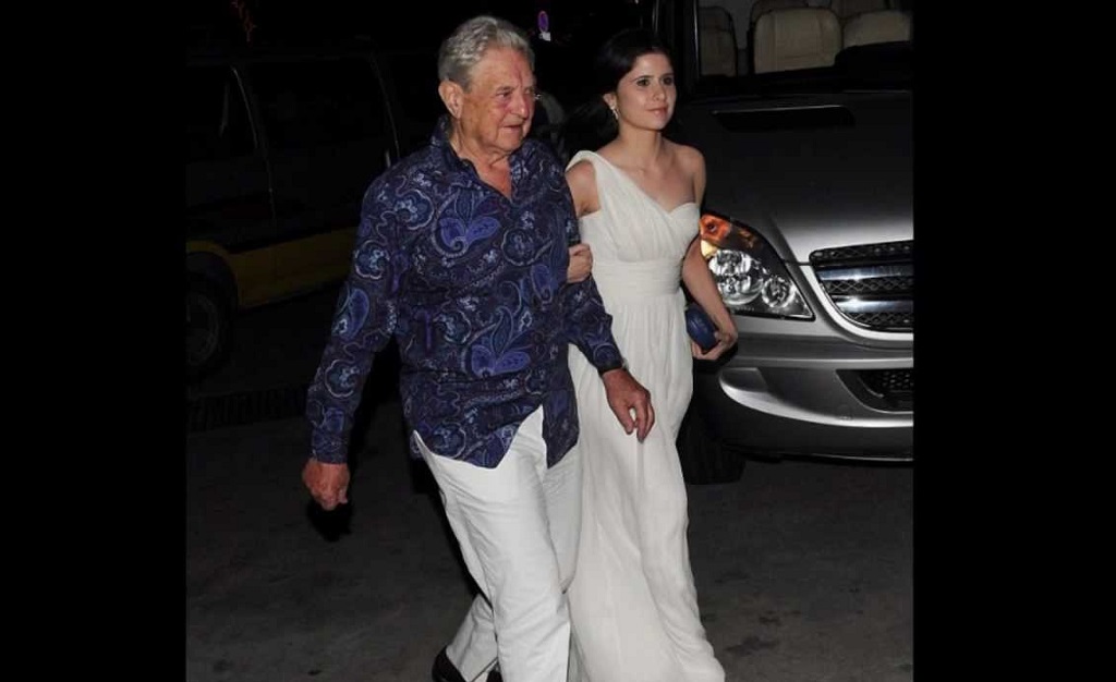 Atriz brasileira quer contar em livro sua intensa e rápida história de amor com o bilionário George Soros