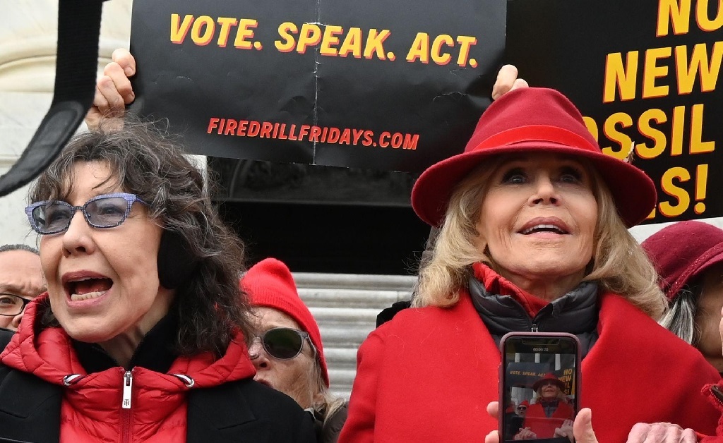 Jane Fonda e Lily Tomlin farão live especial para arrecadar fundos para a campanha de Joe Biden à presidência dos EUA