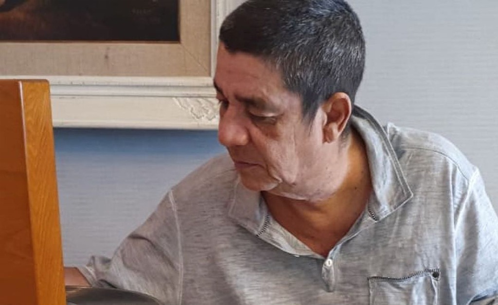 Zeca Pagodinho revela que só leu o livro que conta a sua história nesta quarentena…obra foi lançada em 2003!
