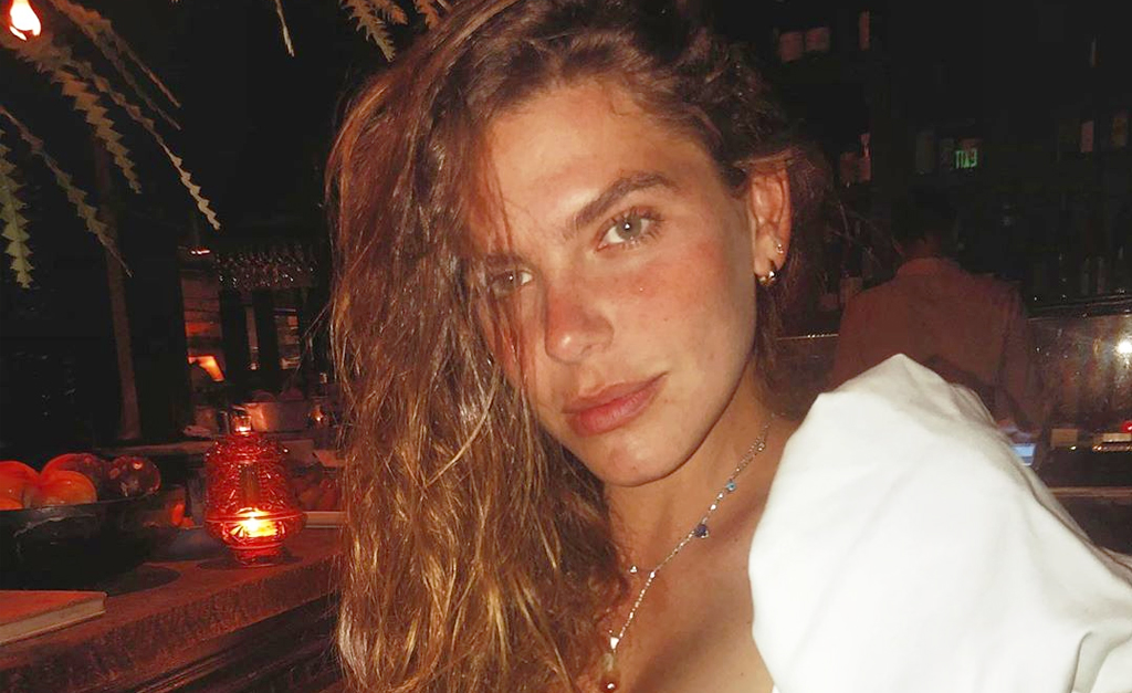 Mariana Goldfarb entrega passo a passo de sua maquiagem preferida no Instagram e confessa que precisa melhorar. Confira!