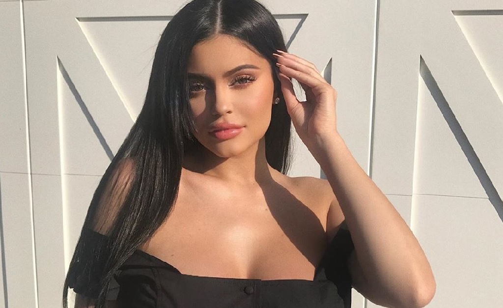 Kylie Jenner gravou participação em videoclipe antes de confusão que terminou com tiro e prisão. Aos fatos!