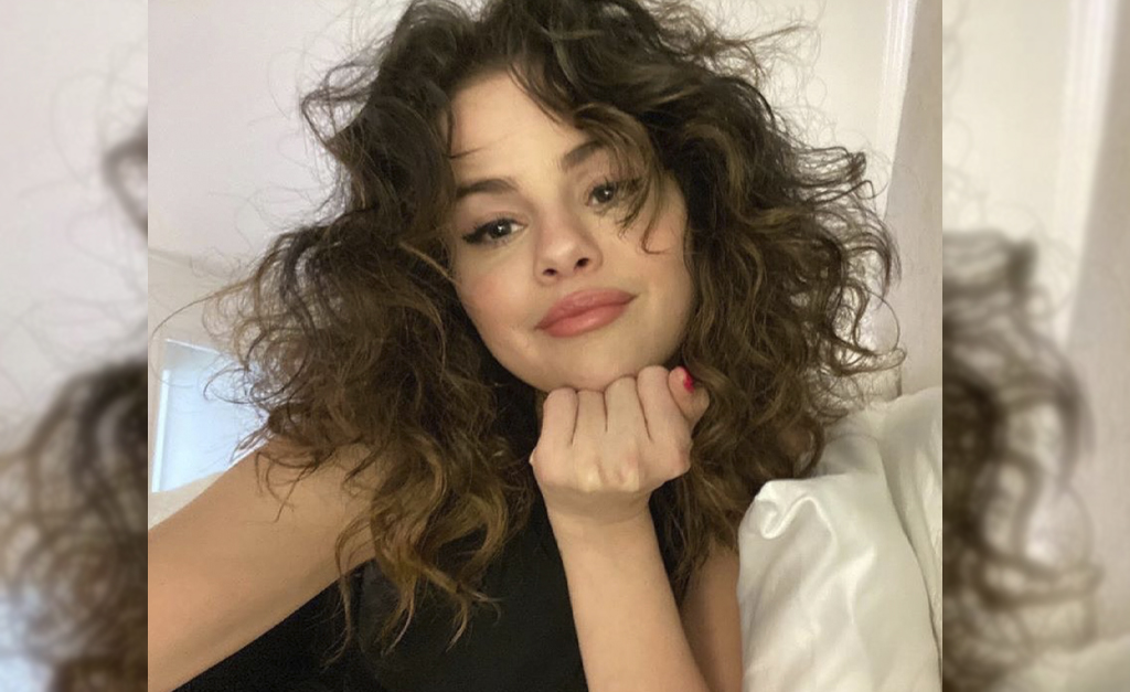 Selena Gomez se inspira em Rihanna e Kylie Jenner e é a nova celeb a apostar no milionário mercado de maquiagem