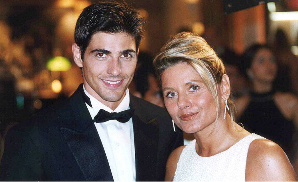 Reynaldo Gianecchini está adorando rever ‘Laços de Família’, sua estreia como ator na TV: “Tinha muito receio de não dar conta daquele trabalho todo”