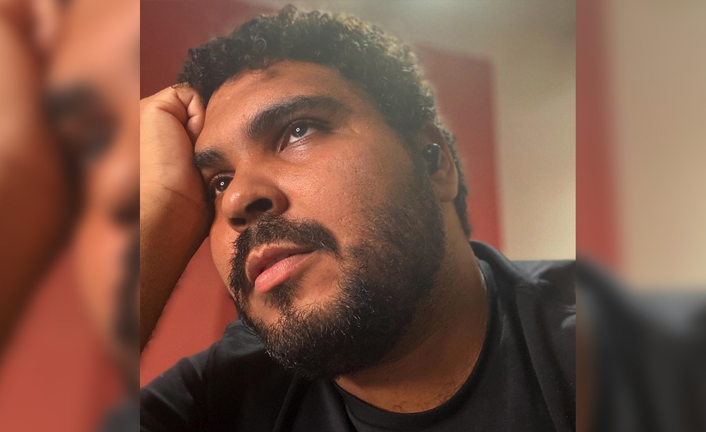 Mais em alta do que nunca, Paulo Vieira manda a real – sem perder o humor – para a J.P: “Sou a Xuxa preta de Palmas”