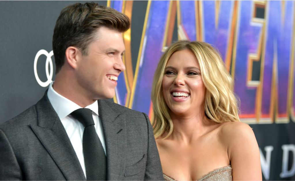 Aos 35 anos, Scarlett Johansson se casa pela terceira vez – e na surdina! – com comediante Colin Jost