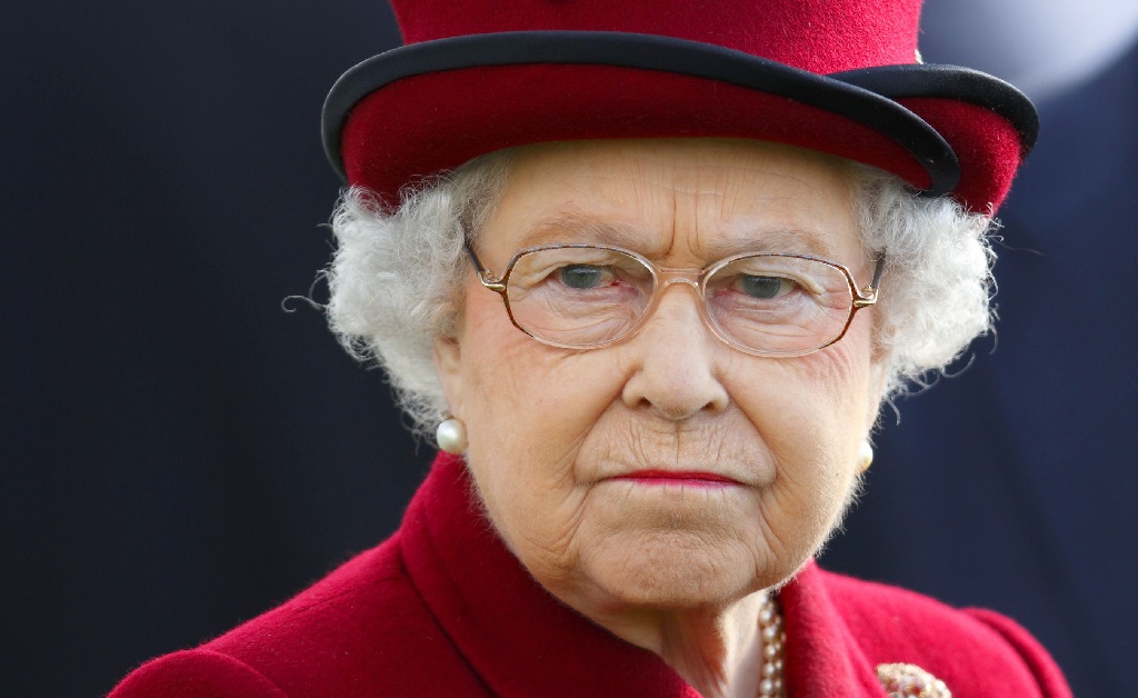 Elizabeth II manda familiares ‘apertarem o cinto’ depois de queda nas receitas causada pela pandemia
