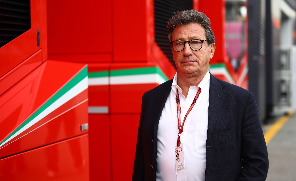 CEO da Ferrari declara que não pretende embarcar na onda de carros elétricos e ações da montadora disparam