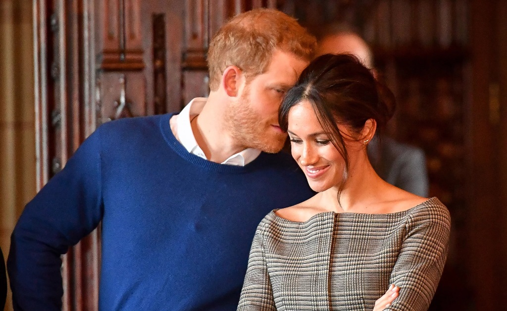 Documentos oficiais mostram que Meghan e Harry contribuíram com autores de livro sobre saída da realeza