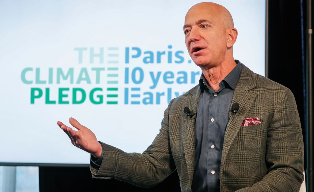 Mesmo depois de doar milhões, Jeff Bezos continua sendo criticado por não ser tão generoso quanto outros bilionários