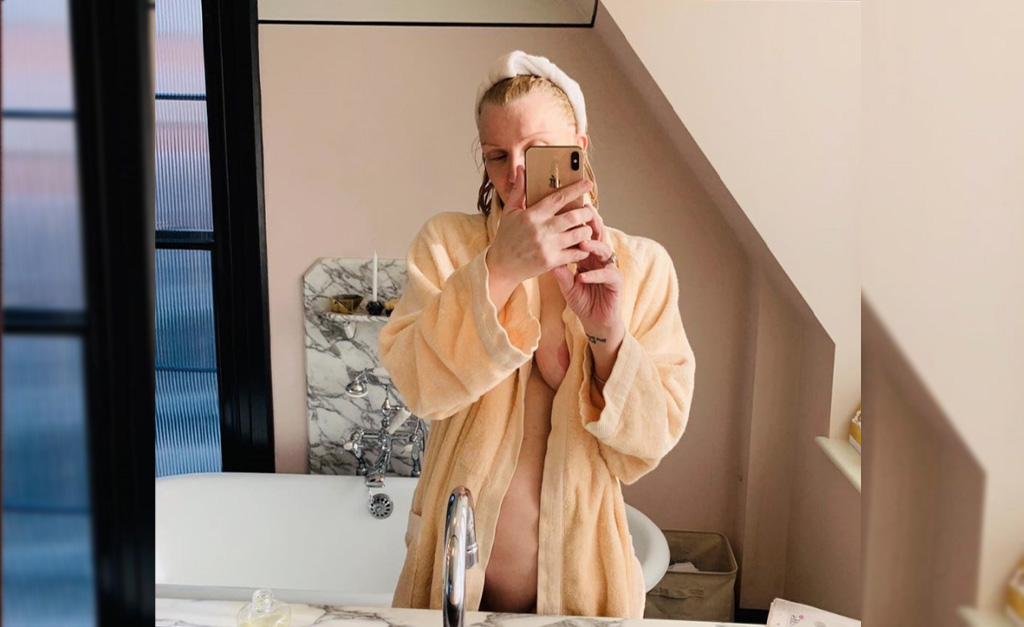 Courntey Love aparece seminua e fala da relação de Britney Spears com empresária: “Sei mais sobre o caso que qualquer pessoa. É uma das piores coisas que já vi!”