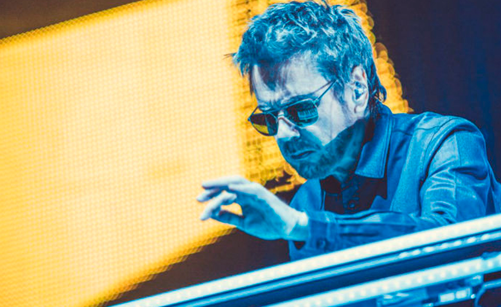 Show virtual de Jean-Michel Jarre na Catedral de Notre-Dame marca virada do ano em Paris