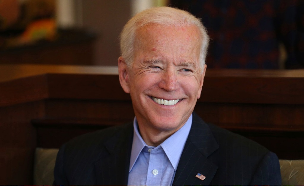 Biden substituiu Trump, o primeiro presidente bilionário dos EUA, com fortuna quase 300 vezes menor que a do republicano
